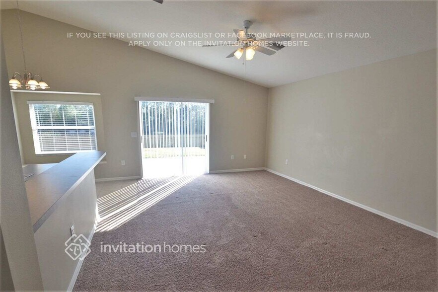 Building Photo - 22828 Roderick Dr