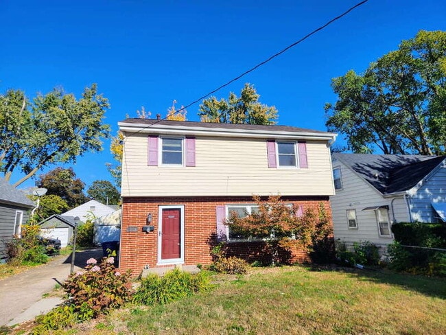 Primary Photo - 5513 Forest Ave