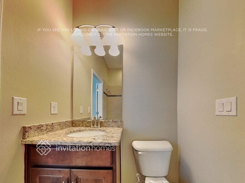 Building Photo - 1892 Tonka Terrace