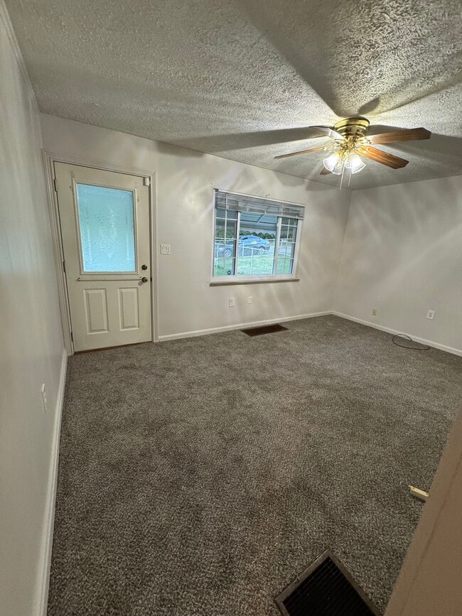 Building Photo - 3539 Sedler St