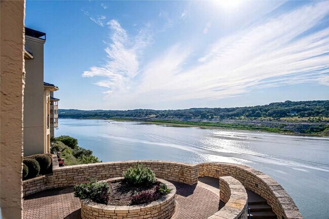 Building Photo - 3404 American Dr