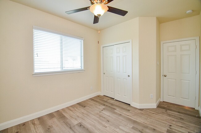 Building Photo - 10709 Madden Oaks Pl