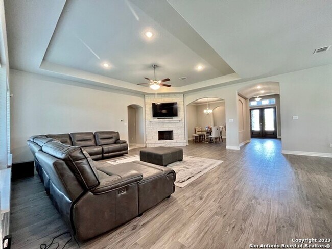Building Photo - 30527 Setterfeld Cir