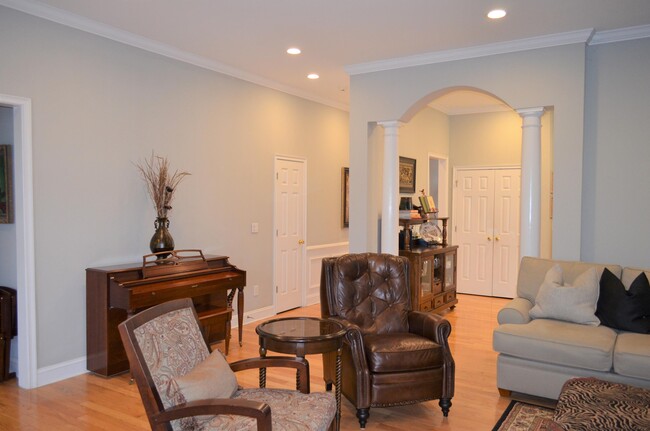 Building Photo - 408 Ashby Park Ln