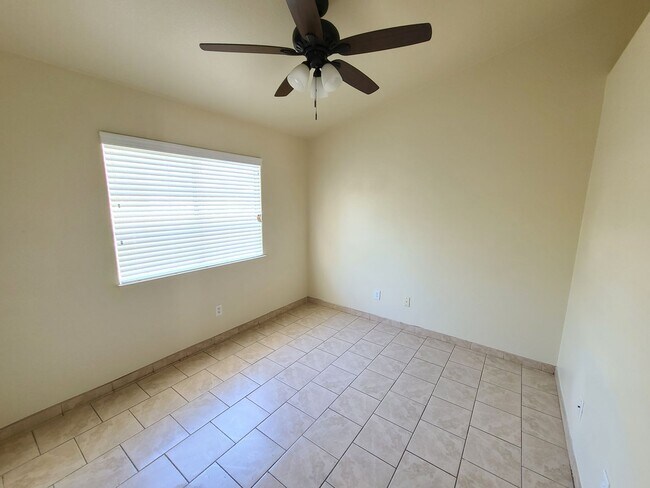 Building Photo - 1100 Dalila Ct