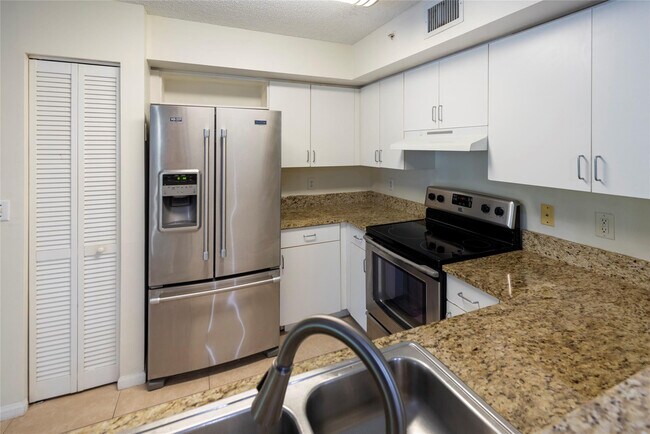 Building Photo - 4808 State Rd