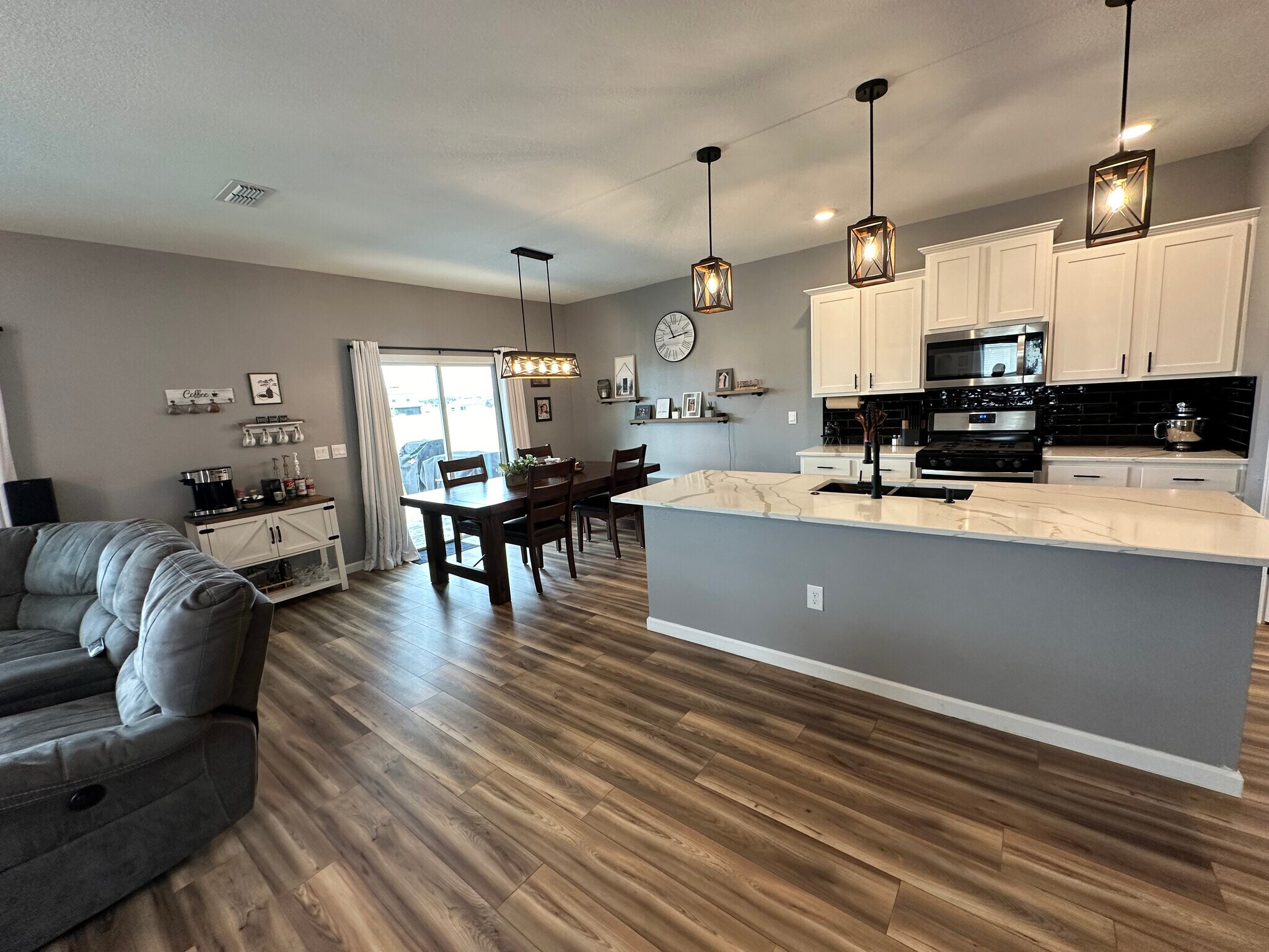 Building Photo - 150 Logrono Ct