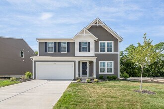 Building Photo - Fully furnished brand new construction. Luxury in HOA with pool