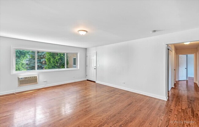 Building Photo - 1610 W Jarvis Ave