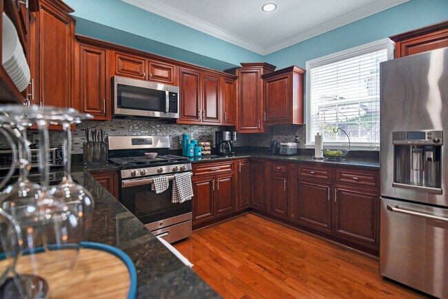 Building Photo - 5213 D St SE