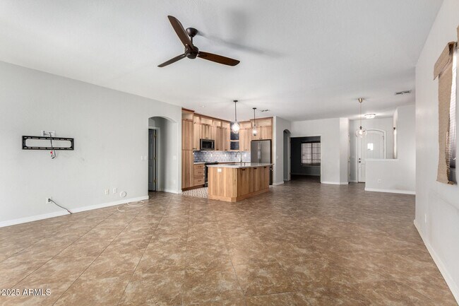Building Photo - 7039 S Golfside Ln