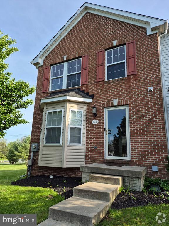Building Photo - 54 Lombard Ln