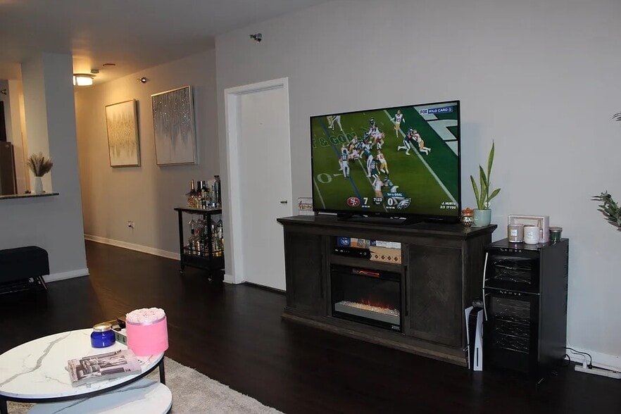 Building Photo - 757 N Orleans St