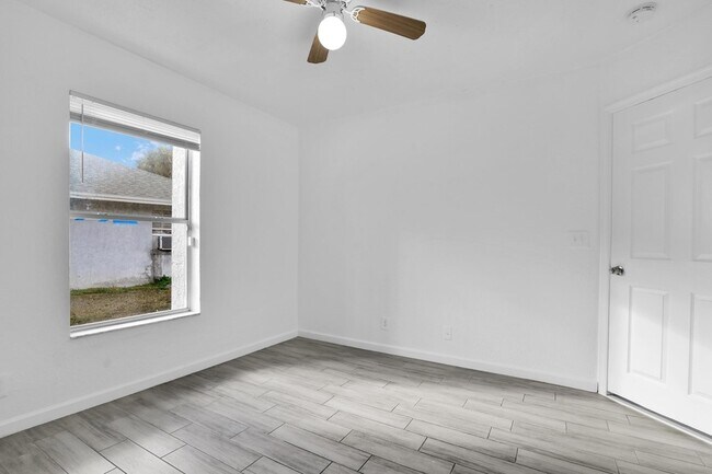 Building Photo - 13974 Folkestone Cir