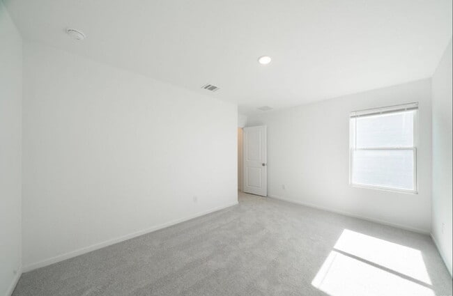 Building Photo - 11810 Spiderwort Rdg