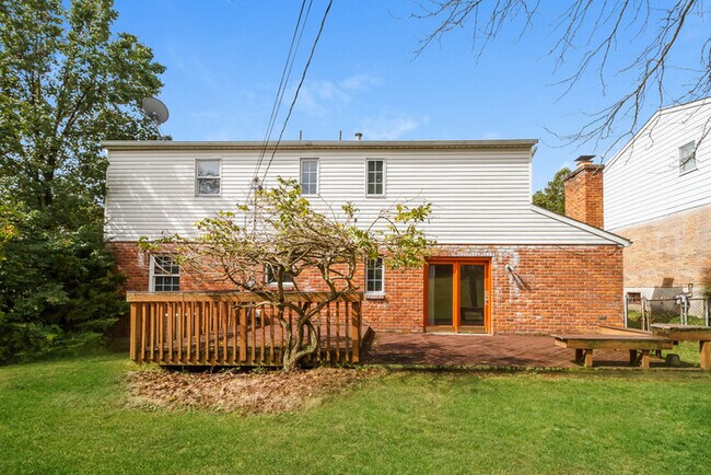 Building Photo - 7172 Grantham Way