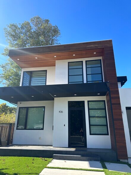 Main House - 438 Burgoyne St