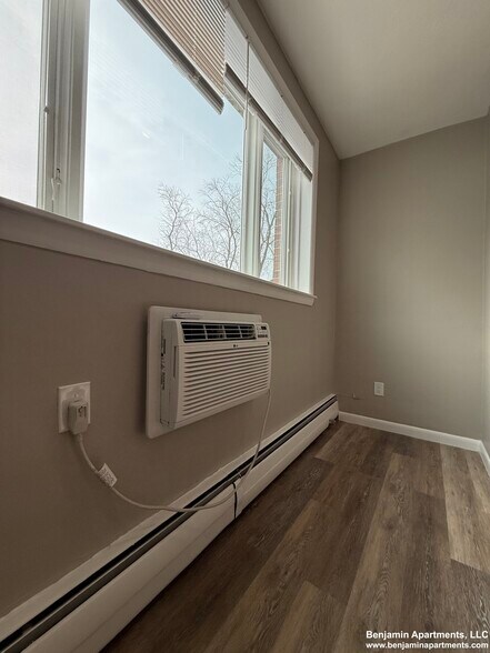 Building Photo - 50 Evergreen St