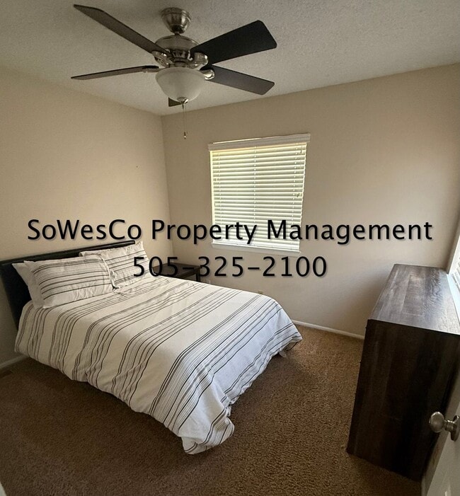 Building Photo - 2 Bedroom Furnished Monthly Rental in Coun...