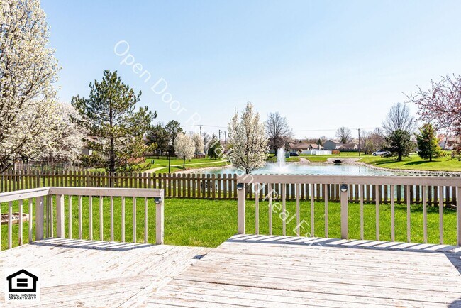 Building Photo - 8218 Fountainhead Dr