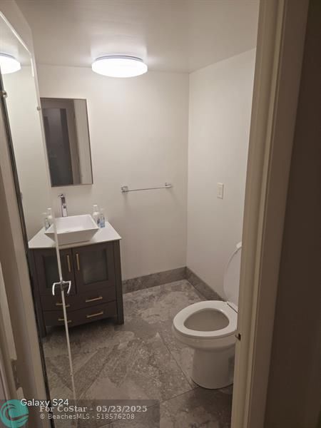 Building Photo - 4020 Galt Ocean Dr