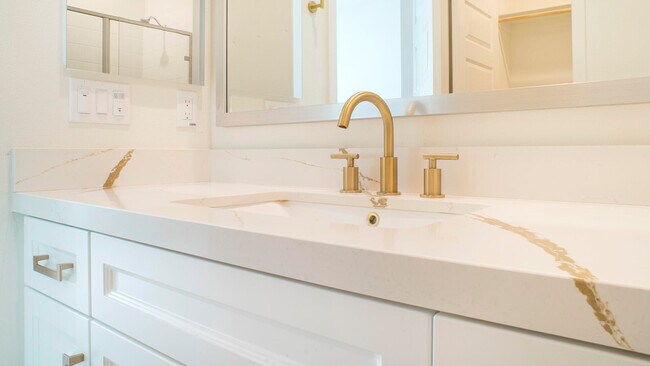 Building Photo - 82830 Logan Creek Dr