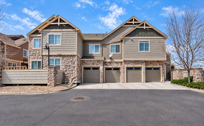 Building Photo - 5703 S Addison Ct