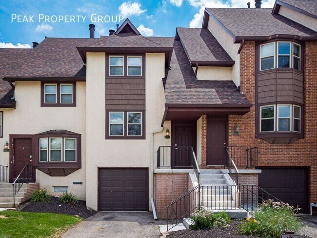 Building Photo - 2017 Queensgate Ln