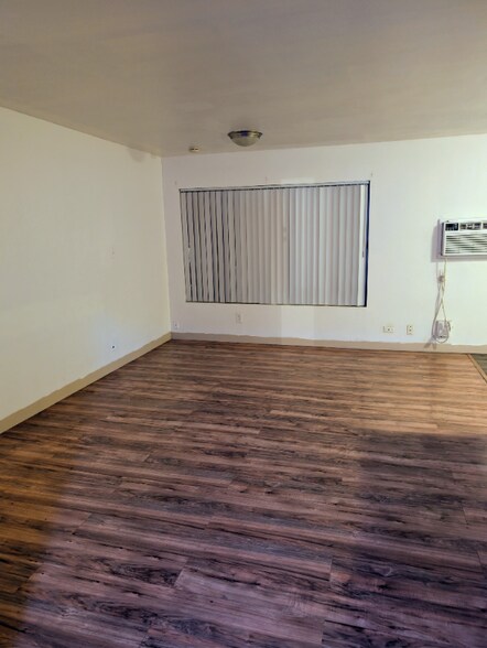 Building Photo - 1025 N Madison St