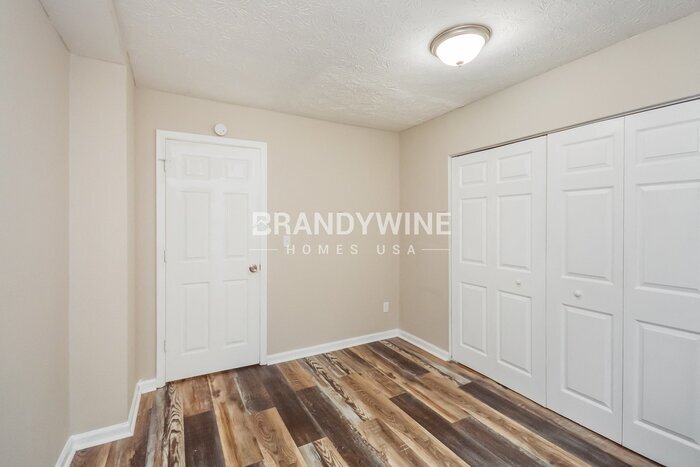 Building Photo - 45 Stoneview Cir