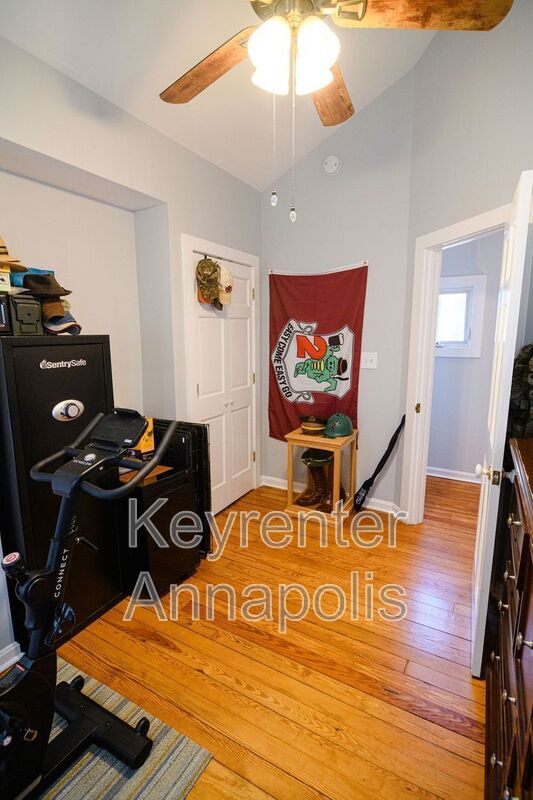 Building Photo - 4 Morris St