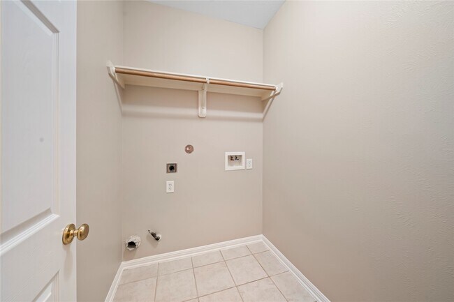 Building Photo - 22519 Diamond Shore Ct