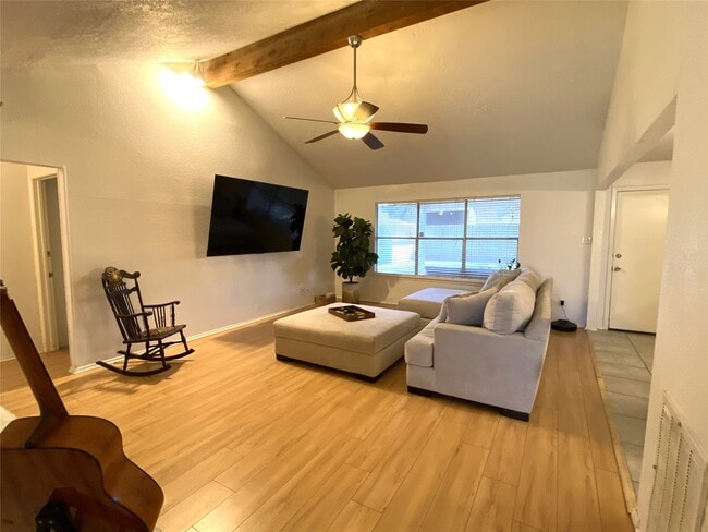 Building Photo - 9810 Shell Rock Rd