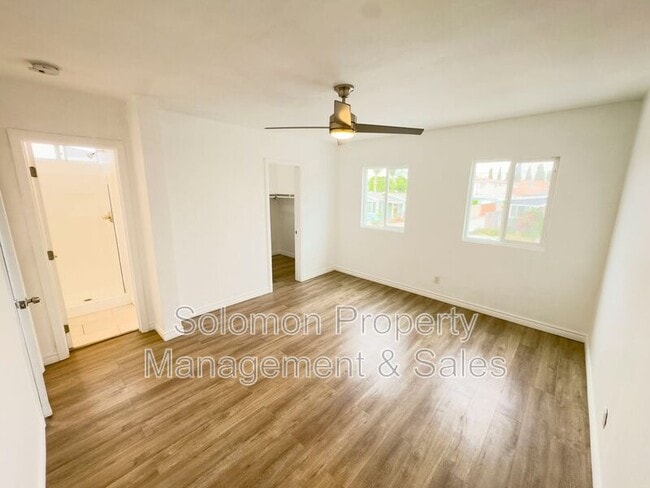 Building Photo - 3327 1/2 Polk Ave