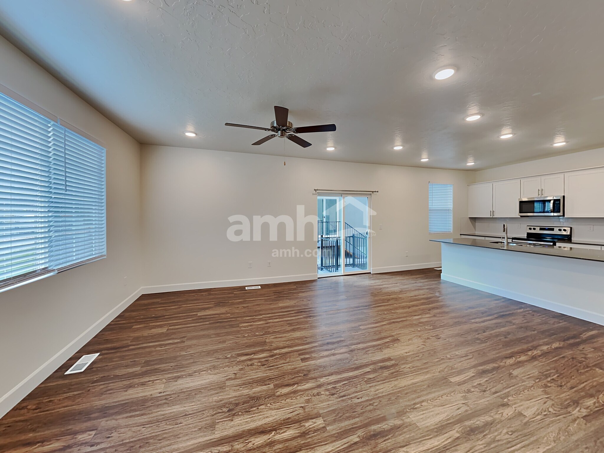 Building Photo - 6744 N Silver Gate Dr