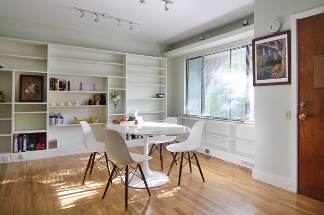 Building Photo - 522 Woodland Terrace