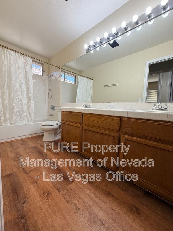 Building Photo - 266 Bluefield Ln