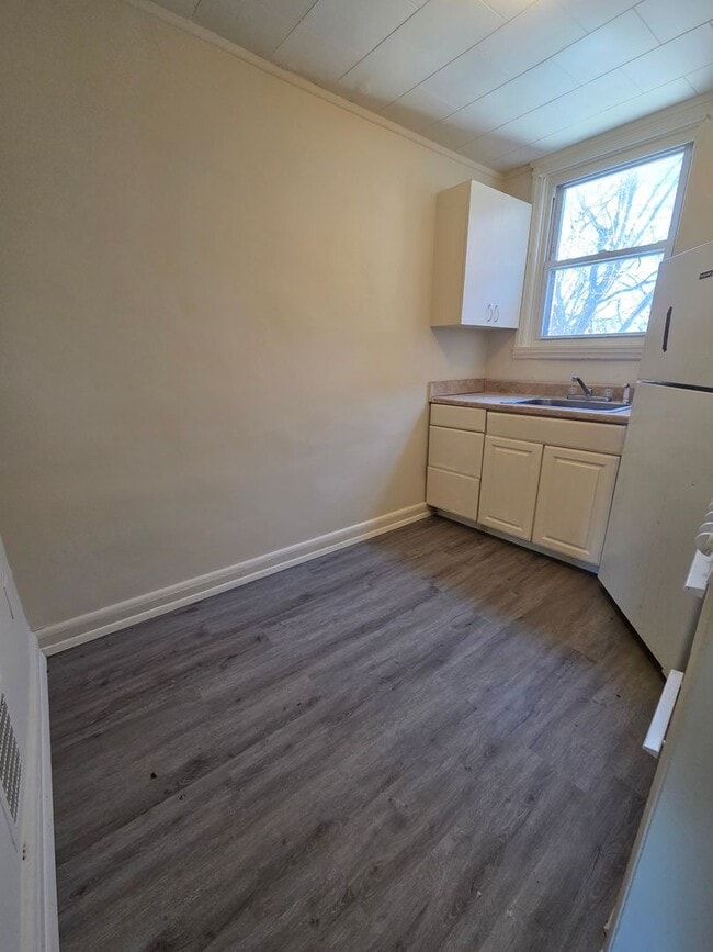 Building Photo - 3617 Everett St