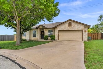 Building Photo - 102 Cailin Ct