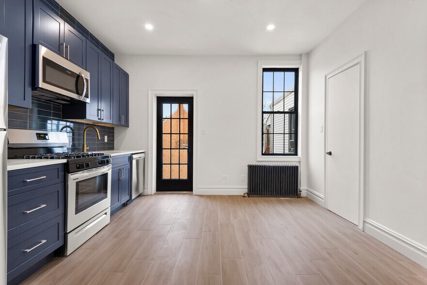 Building Photo - 522 23rd St