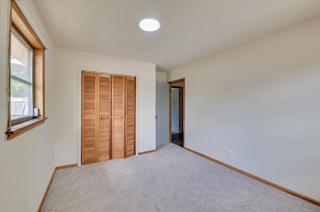 Building Photo - 1114 Terrace Cir