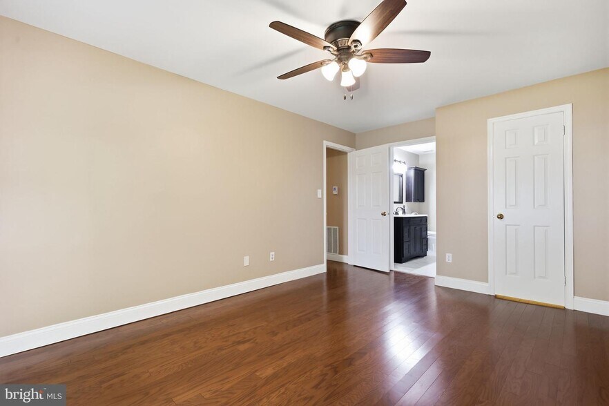 Building Photo - 3105 Danbury Ct
