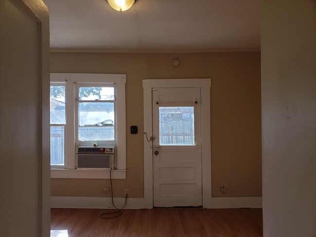 Building Photo - 1320 Monterey St