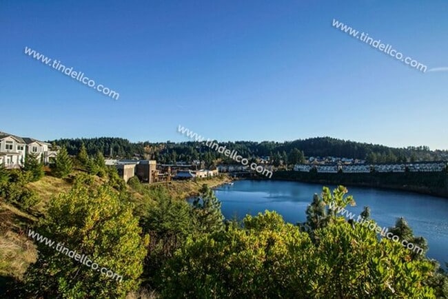 Building Photo - Cozy Townhome in Beautiful Progress Ridge-...