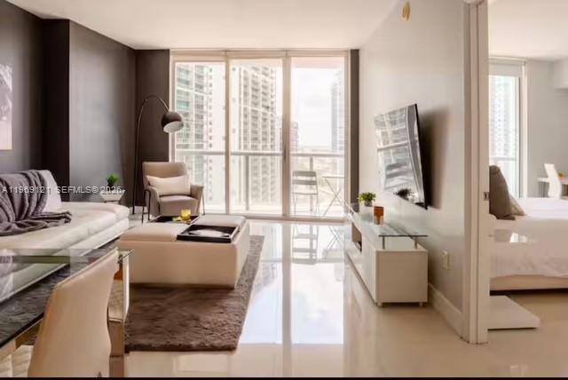 Building Photo - 485 Brickell Ave