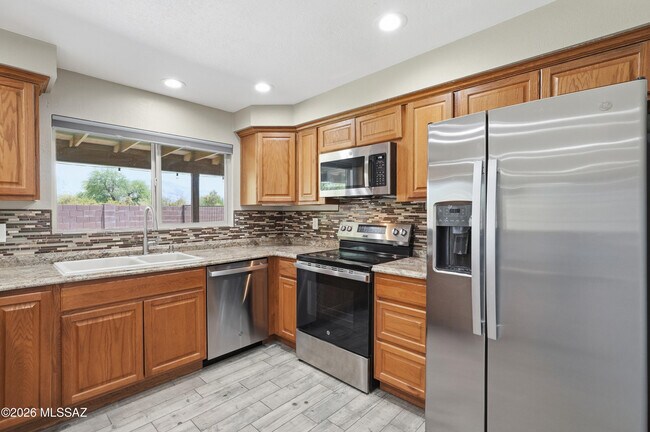 Building Photo - 6491 N Lena Way