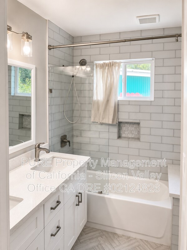 Building Photo - 40469 Shaw Ct