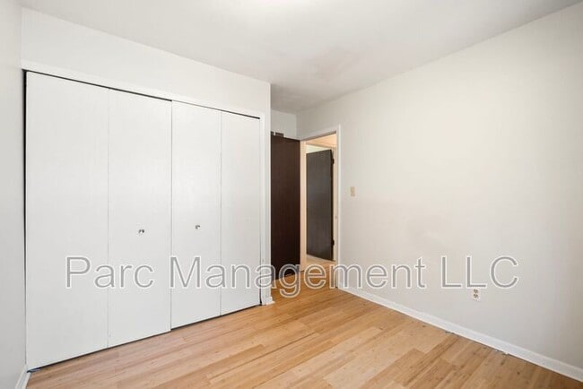 Building Photo - 2076 Harned St