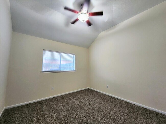 Building Photo - 25807 Elmley Pl