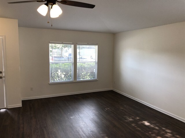 Building Photo - 76083 Deerwood Dr